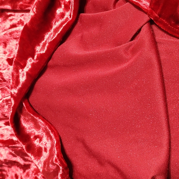 Red Velveteen Lauren Conrad Round Neck Cape Sleeve Top sz M - Picture 8 of 8